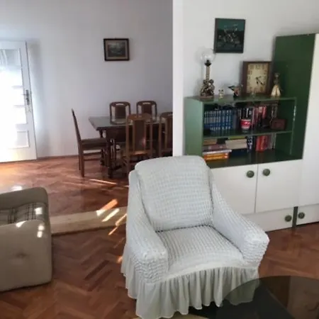 Stojanovic Apartment Paracin